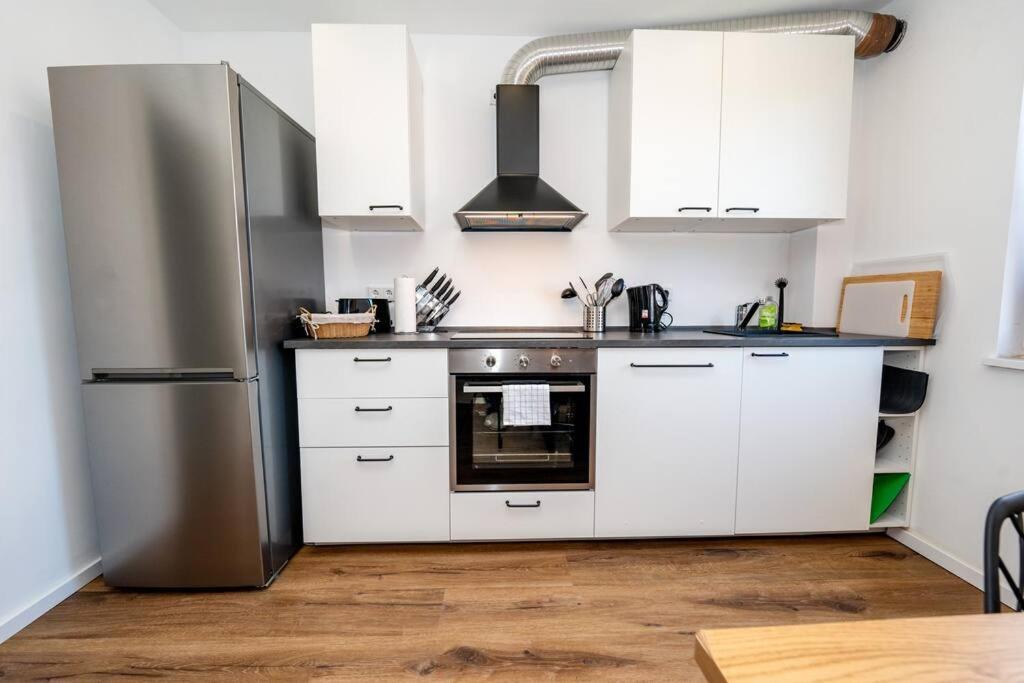 Moderne Maisonette Wohnung Im Fluesseviertel Bremen Bagian luar foto